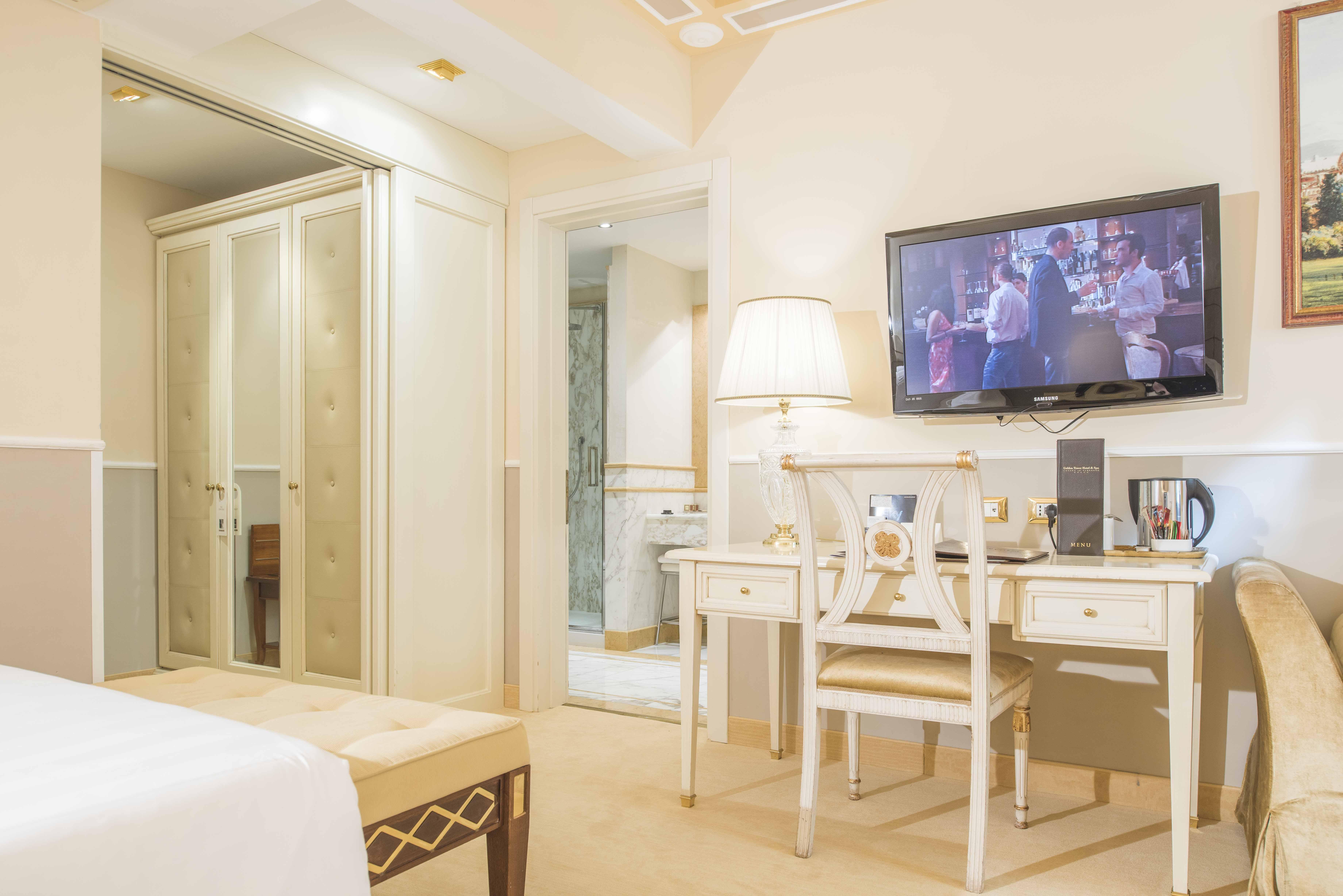 Golden Tower Hotel & Spa Florencia Exterior foto A room at the hotel