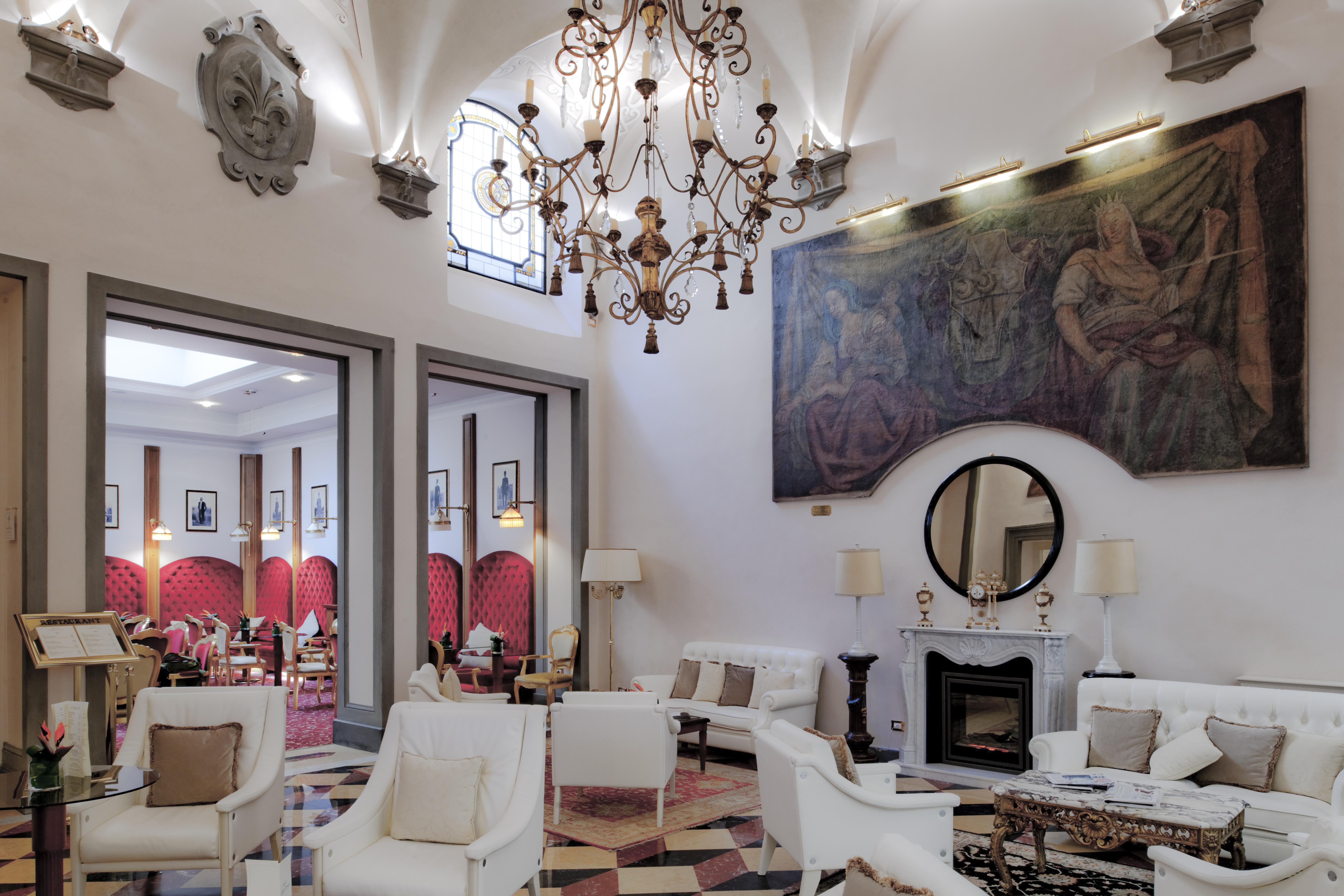 Golden Tower Hotel & Spa Florencia Exterior foto The interior of the hotel