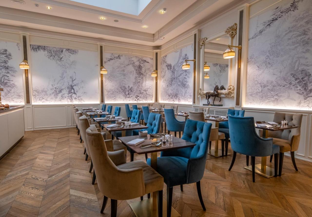 Golden Tower Hotel & Spa Florencia Exterior foto The restaurant at The Ivy Temple Row