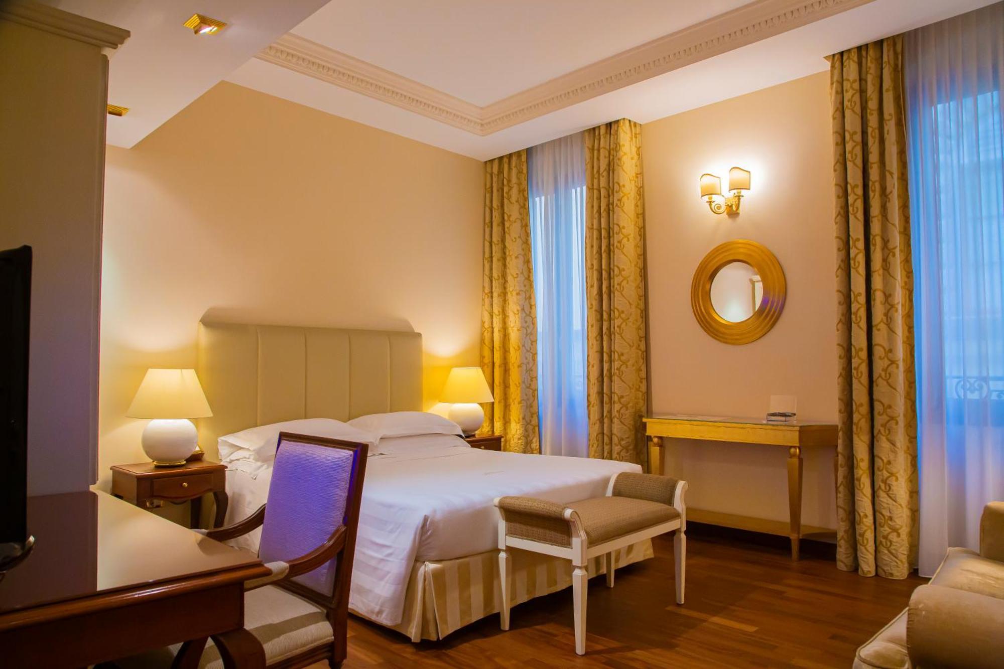 Golden Tower Hotel & Spa Florencia Exterior foto A room at the hotel