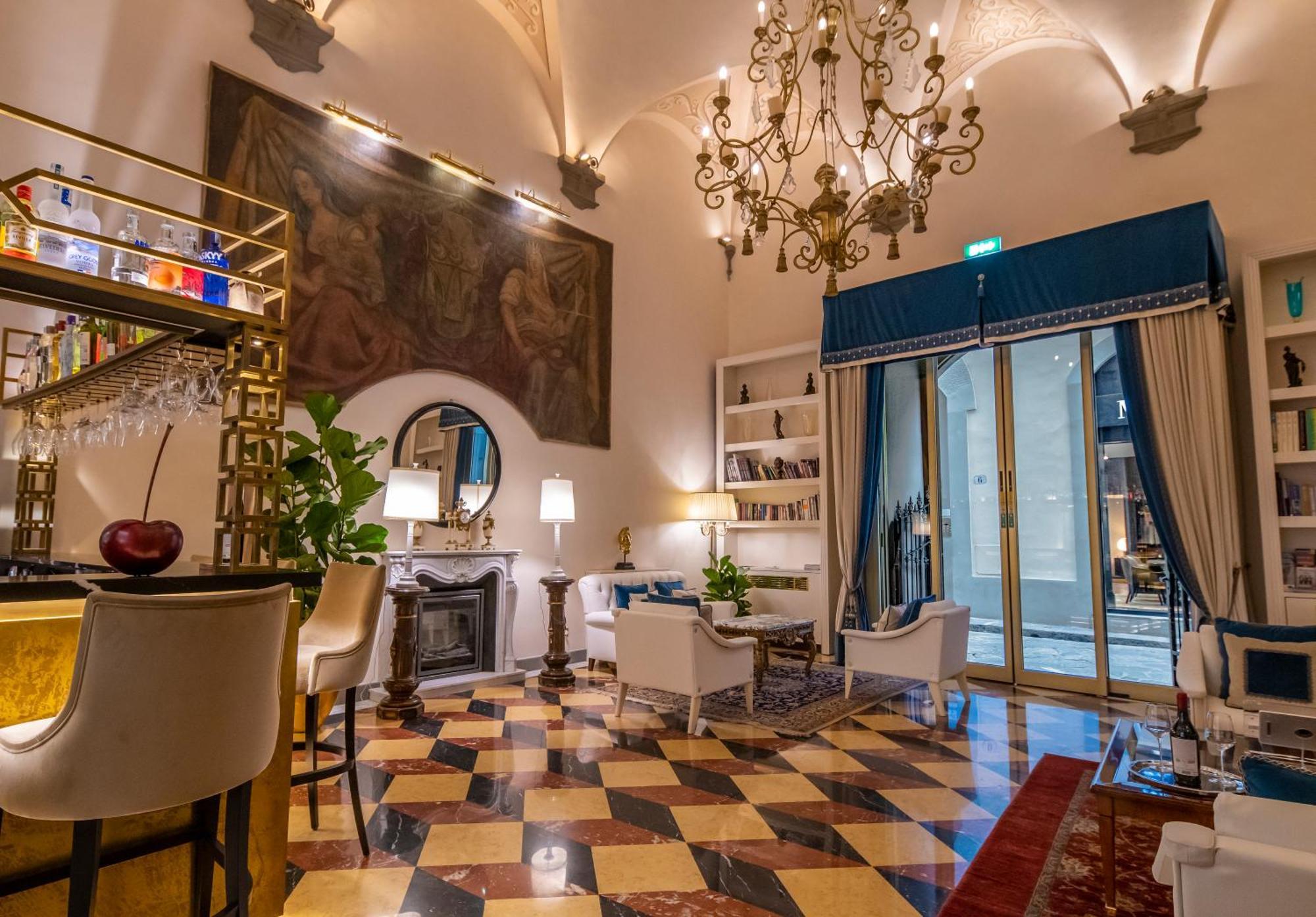 Golden Tower Hotel & Spa Florencia Exterior foto The hotel's bar